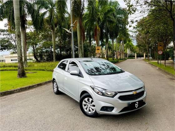 CHEVROLET ONIX 1.0 MPFI JOY 8V FLEX 4P MANUAL CHEVROLET ONIX 1.0 MPFI JOY 8V FLEX 4P MANUAL